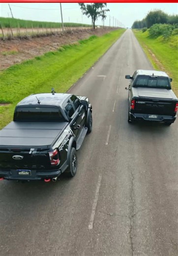 ARRANCADÃO: Ford Ranger Raptor vs RAM 1.500
