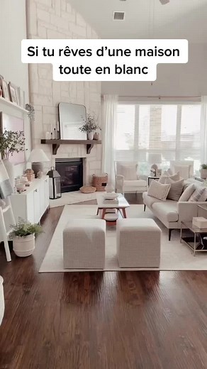 Milles nuances de blanc dans cette maison minimaliste credits : @threetimesahome #inspirationdecoration #homedecor #homedecor #ideedeco #homedesign #deco #bienetre #minimalisme #design #boho #salon