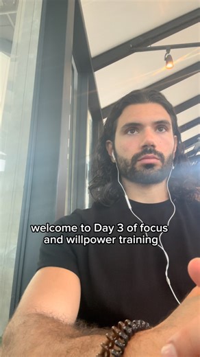Recovering Overthinker on Instagram: "In the first post of this series, I talked about intense visual fixation as an exercise for training focus and willpower. It’s based on the idea that cognitive focus follows visual focus. In this case, I’m using it for its more immediate effects as a primer for the task I want to focus on. In this case that was writing. It’s enough to start with 30-40 seconds before your work session and gradually increase by 10 seconds. More than 3 minutes doesn’t make much