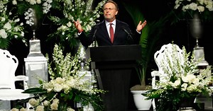 Watch Billy Crystal’s Perfect Muhammad Ali Impression