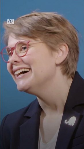 Do cockroaches make you squirm? #AnnJones #Animals #Science #Shorts