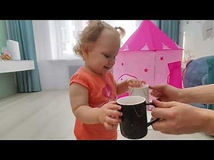 Baby’s Milk and Tea Experiment is Too Cute! 😂🥛☕