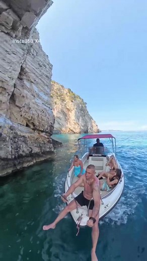 Book a tour with Manthos Boat Tours! #zakynthosisland #zakynthosgreece #boattourzakyntos #foru #zakynthostips