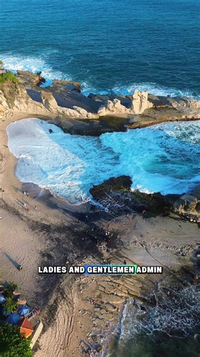 Pantai Klayar Pacitan: Biru Samudra & Tebing Karang Memukau