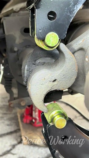 THE ART OF THE WRENCH: A Drum Brake Lock Into Position 🔧