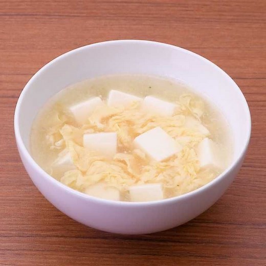 あと一品欲しい時に！ 卵と豆腐の中華スープのレシピ動画・作り方 | デリッシュキッチン