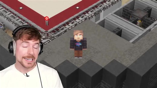 1 Minute vs 10 Year Build Challenge in Minecraft