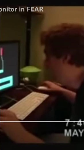 why everyone punch screen 😭