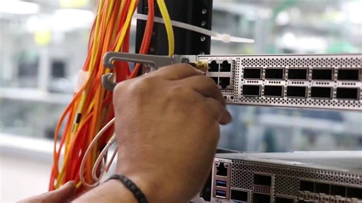 Cisco 8711-32FH-M Router Cable Management Installation - Cisco Video Portal