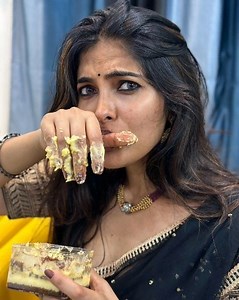 Gorgeous 🥰 @actordivi #actordivi #actordivivadthya #actordivifans #divi #divifans #divivadthya #divivadthyahot #celebrity #eating #food #foodie #foodlover #foodlovers #trending #fanpage #explorepage #newpost #photooftheday | Actress Divi