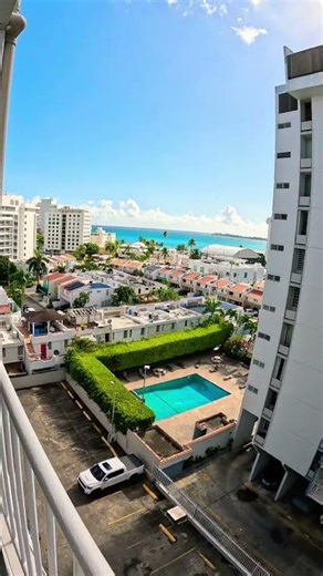 La mejor vista de Isla Verde desde mi balcón 🌊✨#short🇵🇷🇵🇷