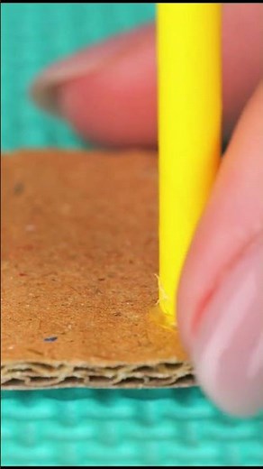 DIY mini chair for Valentine's Day! 💖📦 #cutecraft