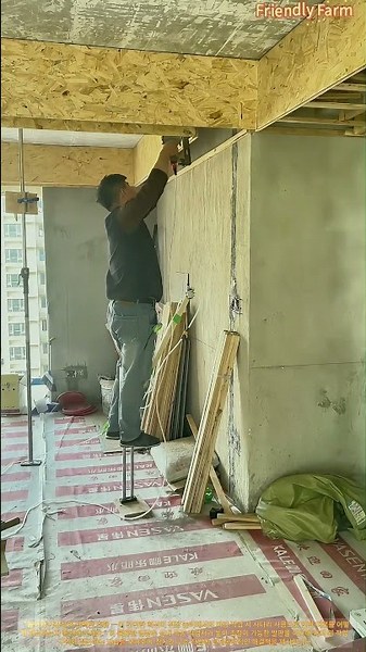 높이 조절이 가능한 발판! 실내 목공 고소 작업 기술