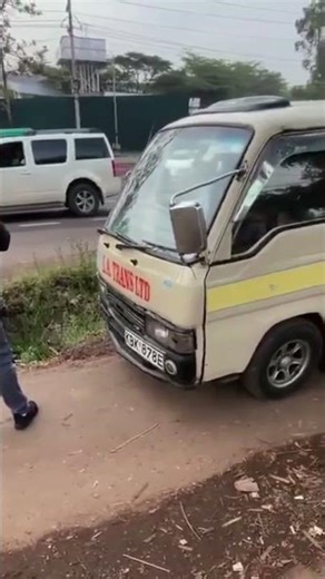 Man refuses to move from pedestrian path for overlapping matatu in Langata Road ,
