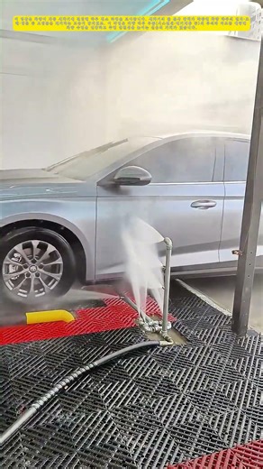 차바퀴 아래 숨겨진 먼지: 자동 세차기가 차량 하부를 청소하는 비결