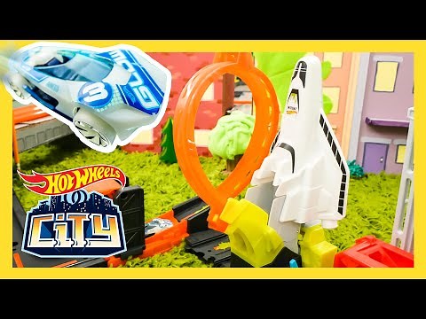 Race to SAVE Outer Space! | New News | @HotWheels