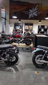 852K views · 10K reactions | 2500cc na Big Bike "Triumph Rocket 3R" | Jett Lau Rider | Facebook