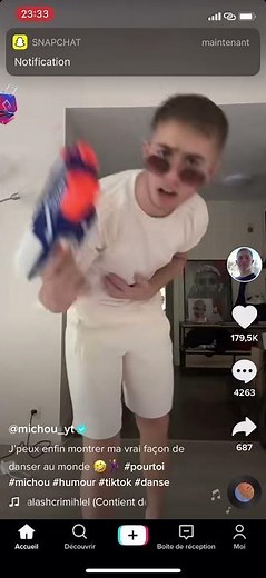 Michou danse comme un fou (nouveau TikTok)