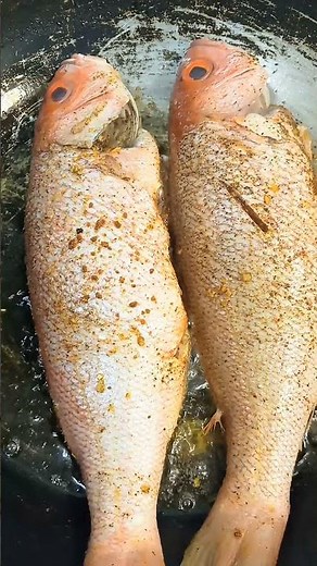 Steam Fish with bananas