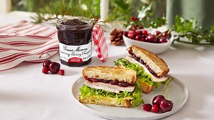 This easy and festive recipe made with Limited Edition Bonne Maman Cranberry-Cherry Preserves is perfect for a delicious holiday lunch with someone special (or just for you!). | Bonne Maman US