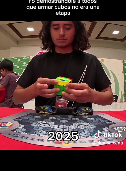 Rubik's Cube Tricks: Speedcubing with Cristiano Ronaldo