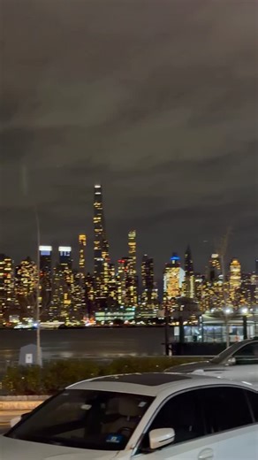 Elizabeth Santos on Instagram: "Who is ready for tomorrow event! THE NEXT CIGAR SOCIAL IS HERE Thursday, December 18th • 7-10 PM 📍Havana on the Hudson - Weehawken, NJ @havanaonthehudsoncigars Join Heather Ruiz @hotspotsnj and Elizabeth Santos from @noblecigars for a chill night of cigars, wine tasting, tequila tasting, networking & good vibes. Wine & tequila tasting included Small bites included Raffles & giveaways Garage parking available We see you there!!✌🏻🥰"