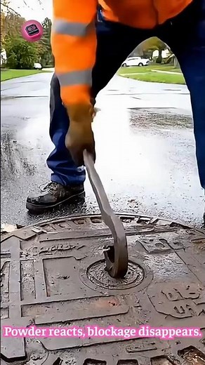 MASSIVE DRAIN-UNBLOCKING POWDER — instant chemical reaction clears industrial pipes #DrainBreak
