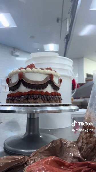 Fall themed 6-inch display cake ideas