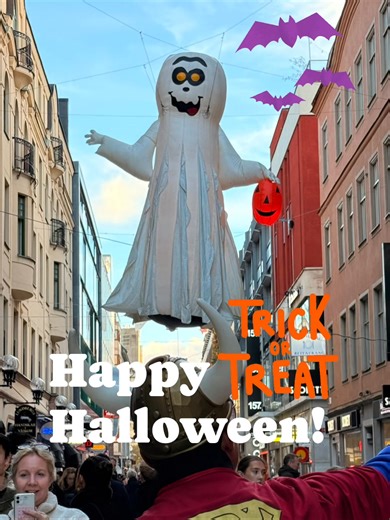 Happy Halloween from Stockholm city #halloweenvibes #Halloween #halloweendecor #halloweencostume #halloweenparty #halloweenvibes #stockholm #contentmonitezation #visitsweden #travelphotography #TravelGoals #travelling #travel #travelwithme #tourist | Emz Salminen