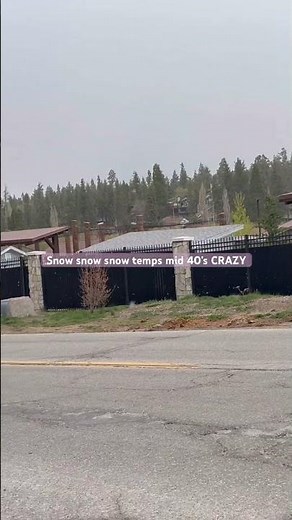 Snowing in the mid 40’s 😲😲Big Bear, CA Weird Weather. 4/25/2026