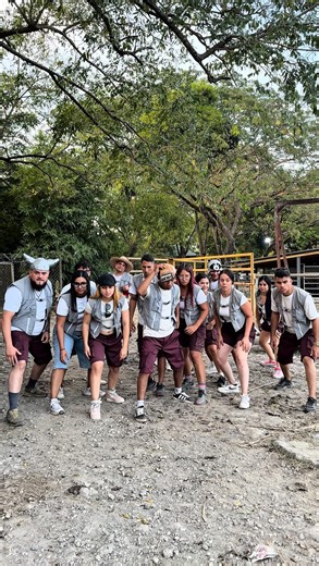 Willian Pacheco on Instagram: "CAP 3: “EL RANCHO DE LOS FAMOSOS” TITULO: COMENZARON LOS RETOS. Reto 1: “Encuentra la esfera del destino” 🕵️‍♀️🏕️🔥 REALIZADO: @elpache_21 @soycheli_21 Música: @syulbb @aaronbeat Locación: @fincaarpe Elenco: @deibys_mapache @mairimduran98 @mariaafc24 @endersongr @valentina_lucena15 @karigonzalez99 @felipefiguere2 @Kat_pf01 @arianafernandezzr @soylalupitaespectacular @joseguchy @alexpestana #humor #elranchodelosfamosos #venezuela #comedia #lacasadelosfamosos"