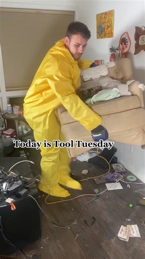 Im using these guys essentially on all my free home clean ups I have scheduled so far. Great brand I genuinely just love using them cuz they work. #satisfying #hoarders #cleaning #cleantok