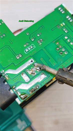 How to remove the ferrite transformer on a power supply with simple tools #desoldering #tips #remover #transformator #psu #simple #tools | Andi Distorsing