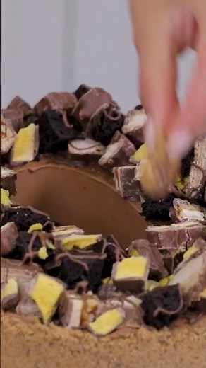 learn how to make number cakes and decorate them easily! full tutorial live now!