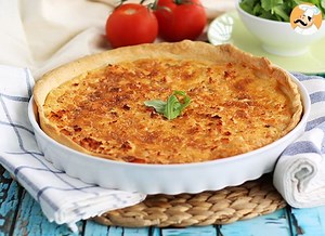 Easy and quick salmon quiche recipe