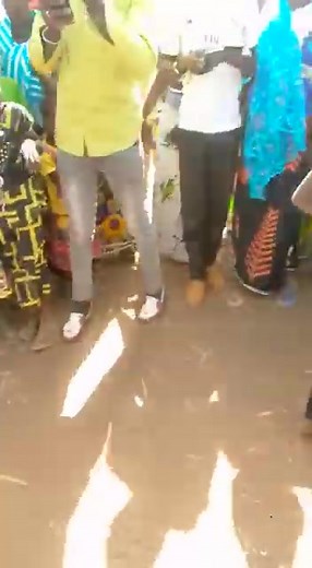Combien des étoiles peux-tu donner à cet enfant qui danse pour sa culture pas pour #Yorobo #dorobooci, #maliyas #zarbato...etc | Culture nigérienne