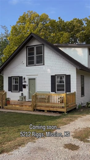 Kyle Talbot | Kansas City Realtor on Instagram: "The cutest bungalow in Mission hits the market this Friday 👀 DM me for more details. Listed by Kyle Talbot, KW KC Metro 👋 Hey, I’m Kyle Talbot, a Kansas City real estate agent, content creator, team lead of Moving to KC, the #1 relocation-focused real estate team in Kansas City and founder of the KC Scene. We help people relocating to Kansas City, as well as local buyers and sellers, navigate the KC housing market with ease. Need help finding yo