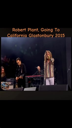 Robert Plant Performs Going To California at Glastonbury 2015