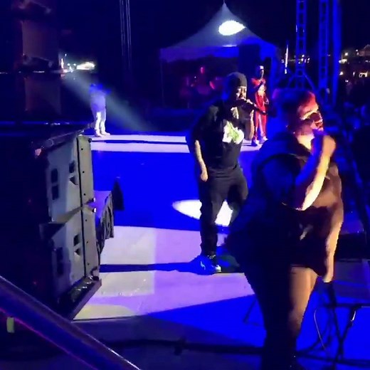 1.9M views · 54K reactions | Amber Galloway Gallego doing sign language as fast as Twista can rap is the most epic thing you’ll see today  | Mixmag | Facebook