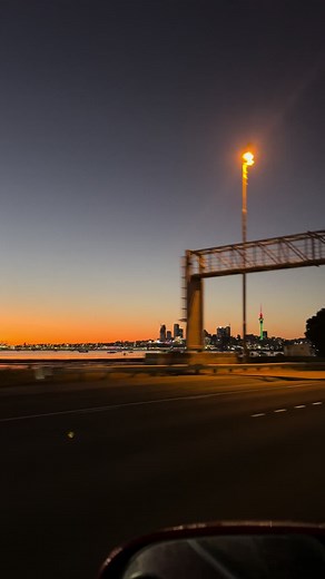 Auckland, New Zealand: City Views at Night and Travel Life