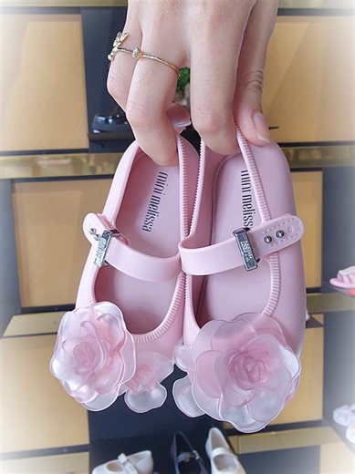 A escolha perfeita para as pequenas que amam conforto e delicadeza! ✨️🌸🥰 #brusque #foryou #clubemelissabrusque #melisseiras