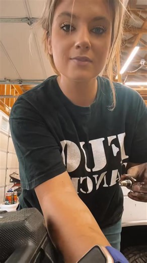 30_Crazy hair dont care. If your seeing this its youre sign to maintenance your vehicle! 🔧 #chevy #s10 #oilchange #vehcilemaintenance #v6 #mechaniclife | Farmer-2020