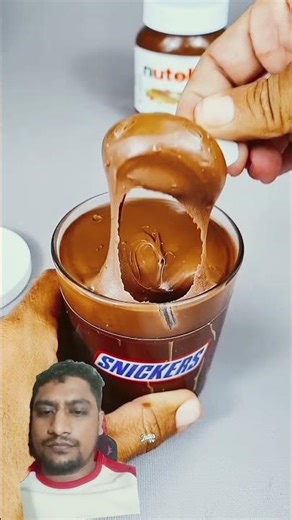 How to eat snickers chocolate. #snickers #eating