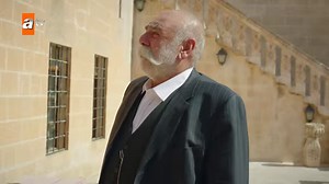 Nasuh se revela la trampa de Azize | Hercai Nuevos capítulos de Hercai ya están disponibles, haz clic para ver 👉 https://youtu.be/hHBjm870xrY Para suscribirse al canal de Youtube de Hercai Español: 👉 https://bit.ly/3ATYIjn | Atv Español