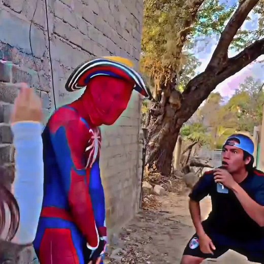 Spiderman: Batallas de Rap y Rimas Inigualables
