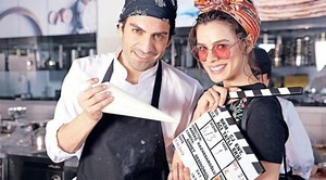 Buğra Gülsoy ve Özge Özpirinçci yeni filmleri 'Acı Tatlı Ekşi' hakkında konuştu
