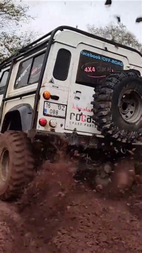 DEFENDER 3.9 V8 #v8sound #v8power #landroverdefender #amazing