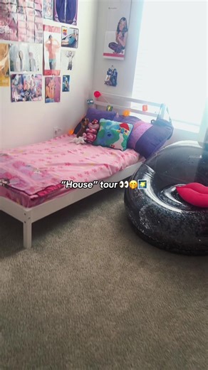 Welcome to my house 💿📼🪩📺🫶🏻 #housetour #roomtour #2000s #nostalgic #collection