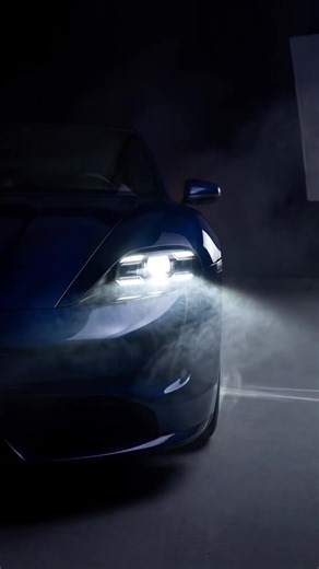 Wkrótce w ofercie: 🚗 Porsche Taycan Turbo Rok: 2020 Przebieg: 125 000 km Napęd 4x4 💰 Więcej szczegółów - wkrótce ☎ 736 803 903 🌐 next.auto.pl 🇵🇱 Salon Polska ✅ Serwisowany w ASO ✅ Poleasingowy - 1 właściciel ✅ Faktura VAT 23% 💰 Korzystne warunki finansowania - przygotujemy dla Ciebie ofertę leasingową ─────────────────────── ⚙️ Wyposażenie, m.in.: - Dach panoramiczny - Światła LED-Matrix przyciemniony, z Porsche Dynamic Light System Plus (PDLS Plus) - Podsufitka z materiału Race-Tex - Pors