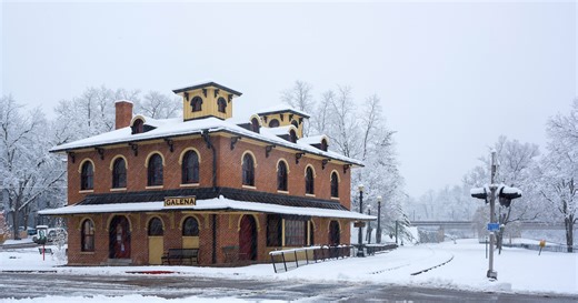 Discover the Illinois Main Street That's Downright Enchanting at Christmas